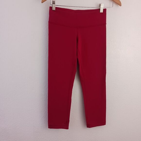 Lululemon fuchsia crop leggins size 2 - Picture 1 of 5